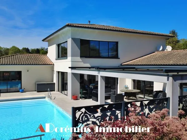 Villa contemporaine de prestige avec piscine chauffée et par