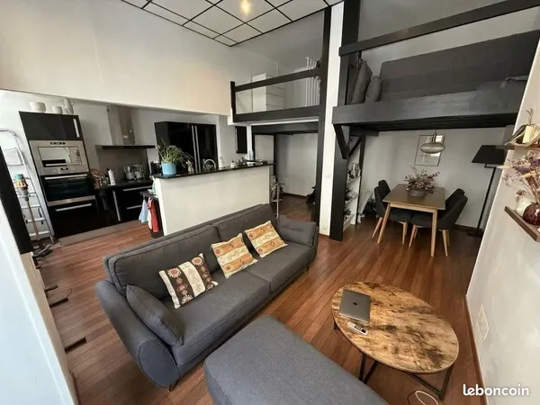 Appartement T2 49m2 + mezzanine 7m2, hypercentre Bordeaux