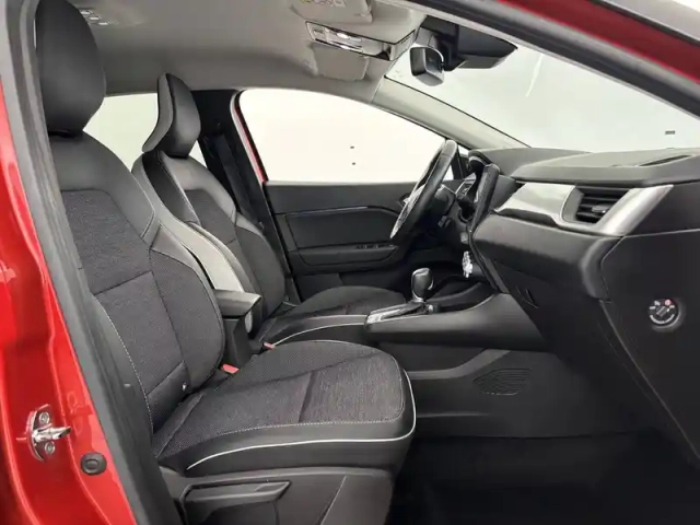 Renault Captur e-tech 145 - 21 — photo 23