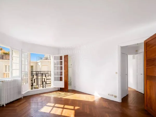 Studio 1 pièce 33 m²