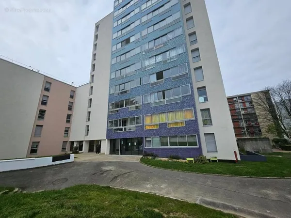 Appartement F4 avec parking privée
