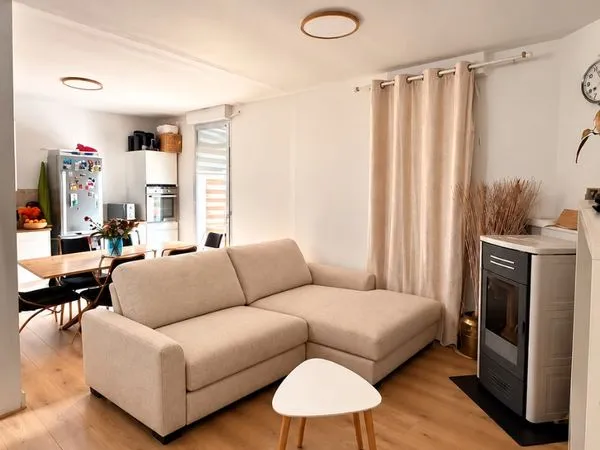 À LOUER À THOURIE (35134) - SUPERBE T4 RÉNOVÉ DE 85 m² AVEC TERRASSE ET GRAND GARAGE