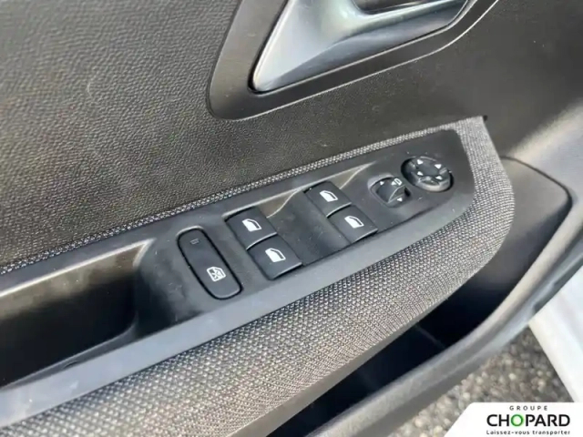 Peugeot 208 puretech 75 s&amp;s bvm5 — photo 12