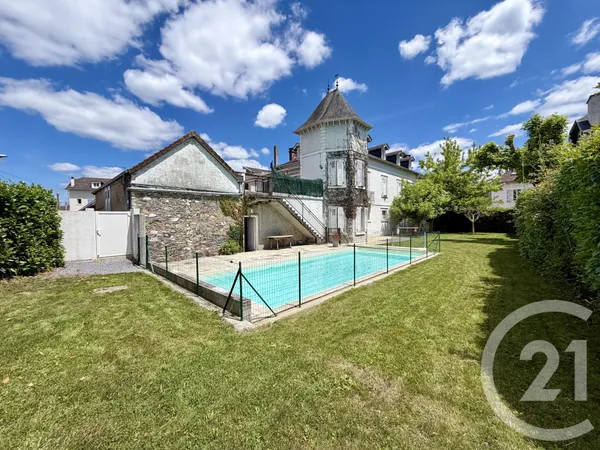 Maison 6 pièces 217 m²