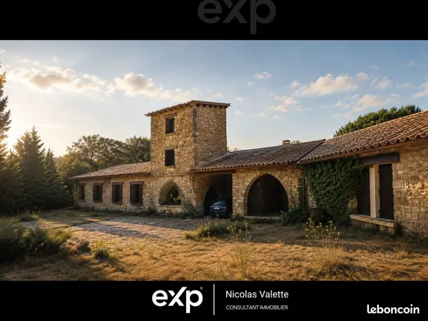 Propriété 7 pièces 200 m²