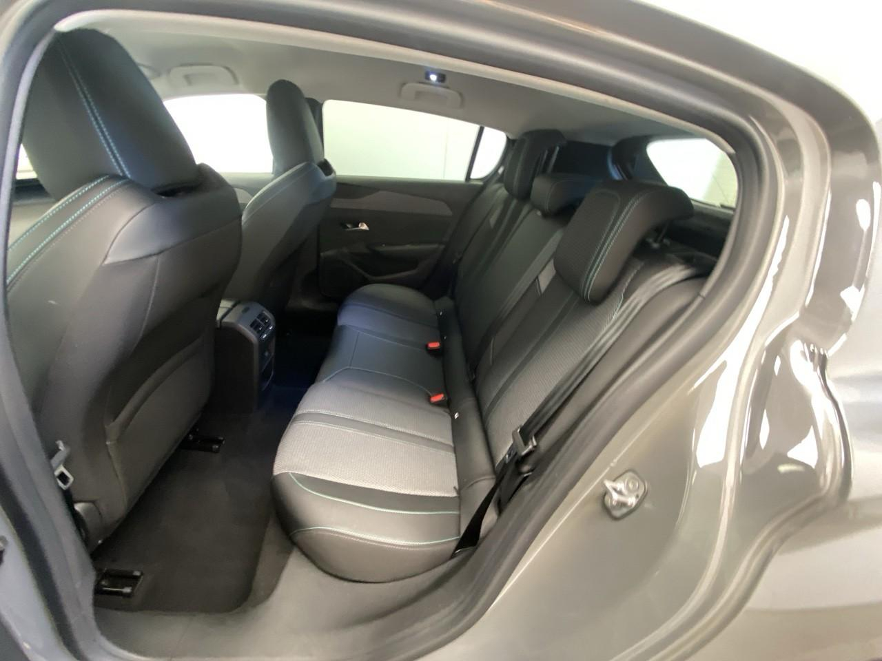 Peugeot 308 hybrid 145 e-dcs6 allure — photo 10