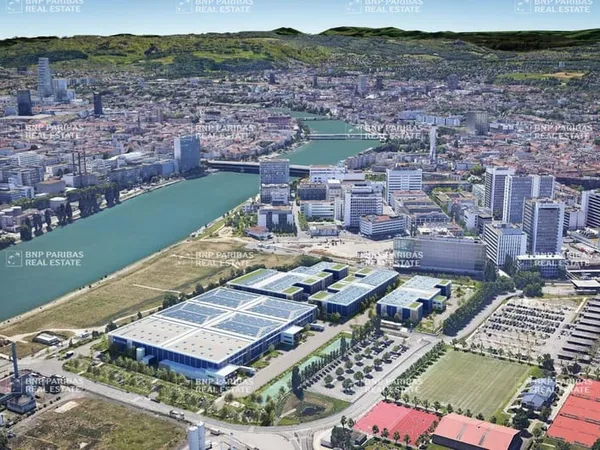 Local d'activité 21022 m²