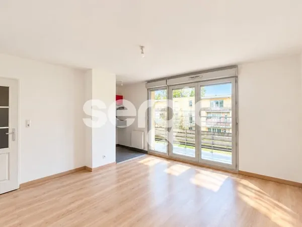 Amiens Est - Appartement T2 à vendre avec balcon et parking - Proche gare de Longueau