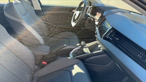 Audi A1 Sportback 35 TFSI 150 S-Tronic 7 - Design – 2021 – 10627 km – Essence – Boîte Robotisée — photo 7