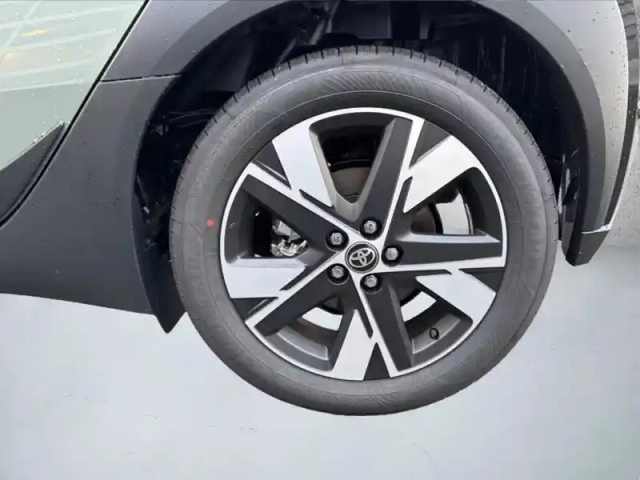 Toyota Aygo hybride 116h graphic crossover graphi — photo 9