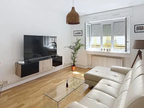 METZ - 2 PIECES - 58m²