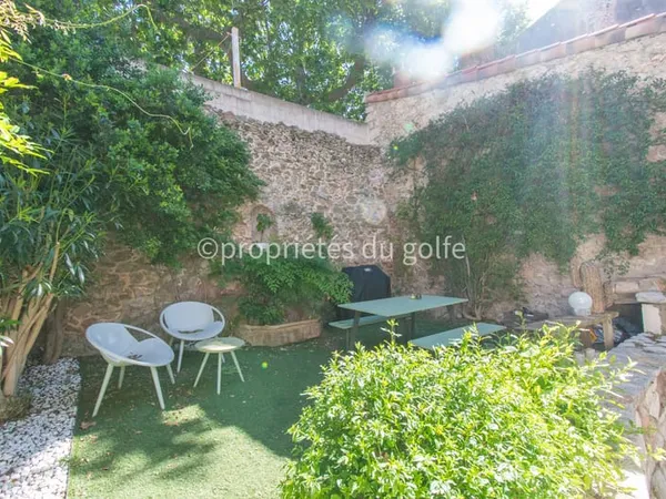 Sète, Maison de ville de charme avec jardin et terrasse,