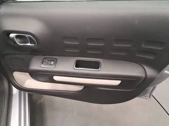 Citroën C3 puretech 83 s&amp;s bvm5 — photo 23
