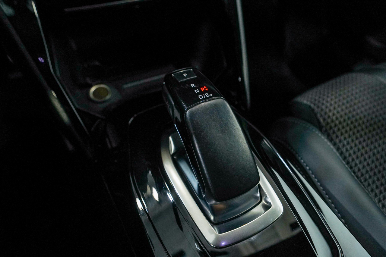 Peugeot 208 — photo 23
