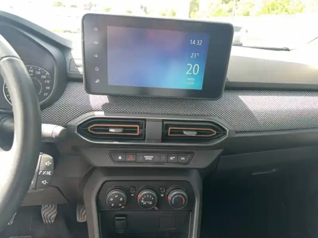 Dacia Sandero eco-g 100 - 22 — photo 12