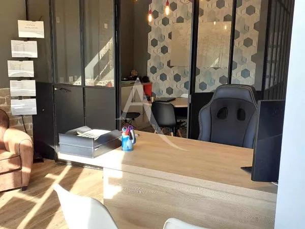 Local commercial 35 m² TALMONT SAINT HILAIRE