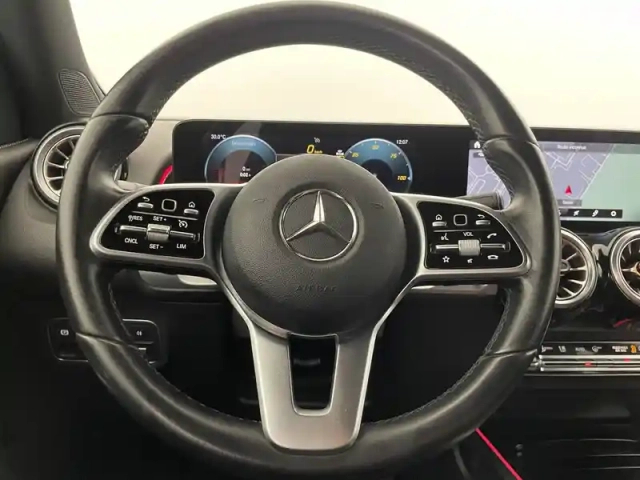 Mercedes Classe B eqb 250 — photo 23