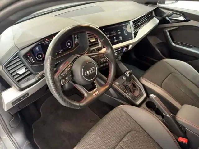 Audi A1 35 tfsi 150 ch s tronic 7 s line — photo 9