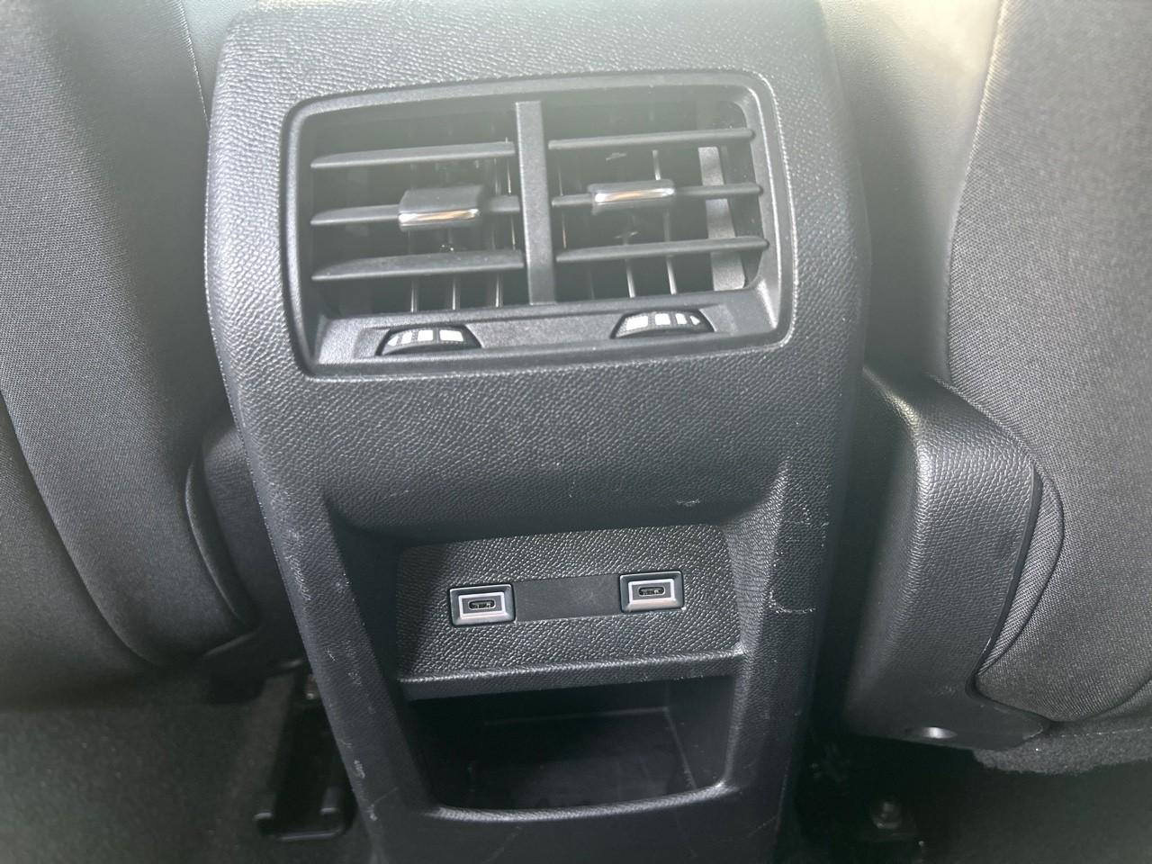 Peugeot 308 sw 1.2 puretech 130ch s&s allure eat8 — photo 12
