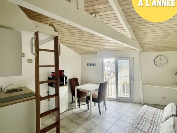 Studio meublé disponible