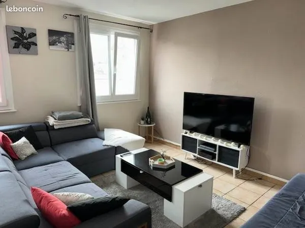 Appartement T3 traversant 65 m² - Rue de l'Oradou - Loué 750 CC