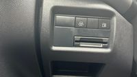 Citroen C5 Aircross Hybrid 225ch Shine Pack e-EAT8 — photo 18