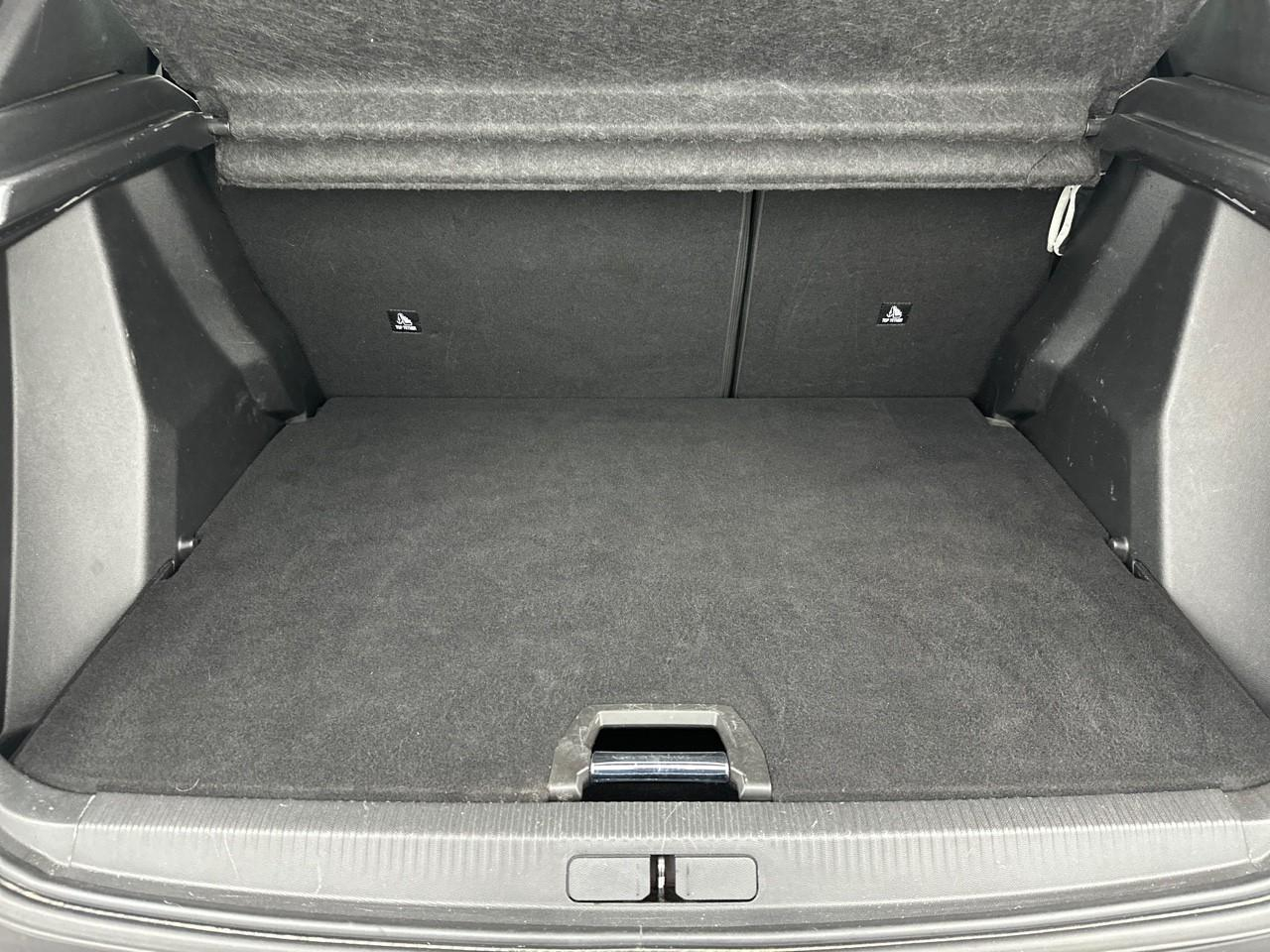 Peugeot 2008 puretech 100 s&s bvm6 allure — photo 6