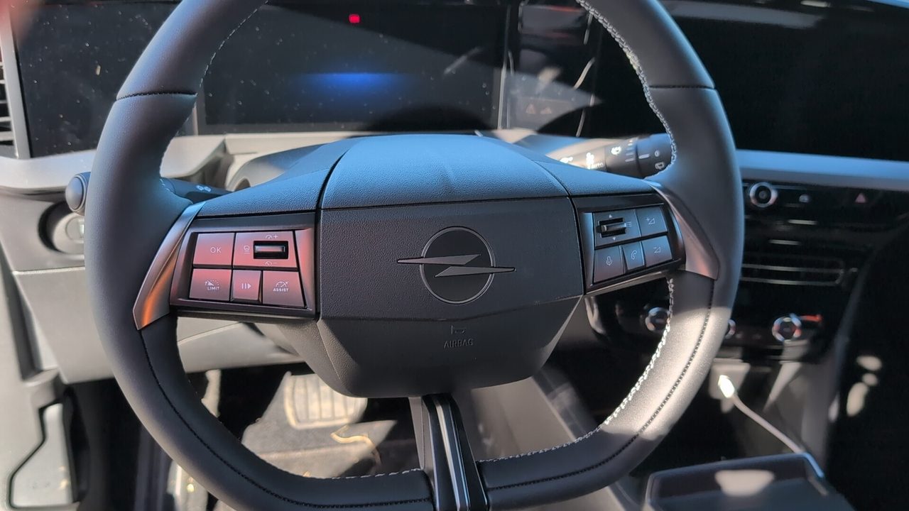Opel Mokka 1.2 Turbo Hybrid 145 ch e-DCT6 — photo 10