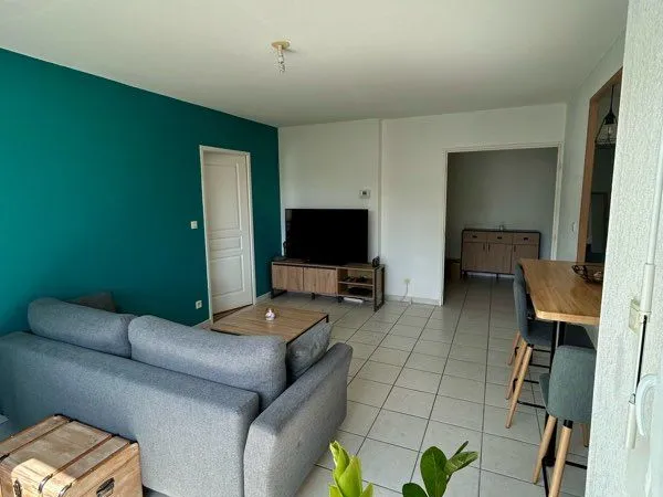 À 5 min de la gare de Bourgoin-Jallieu - Appartement familial lumineux 85 m² - Garage double
