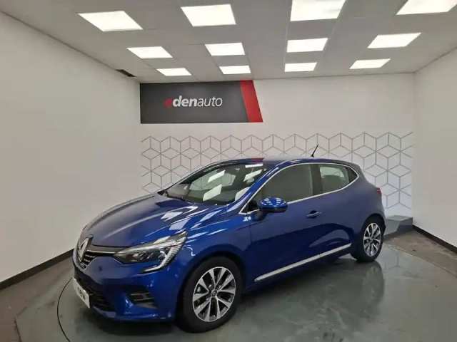 Renault Clio e-tech 140 - 21 — photo 12