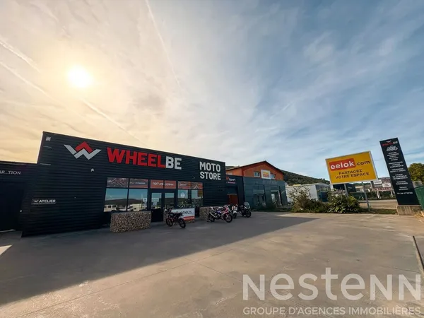 Local commercial Saint Maximin La Sainte Baume 453 m²