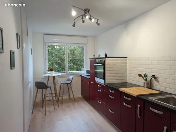 Chambre dans grande maison Merville