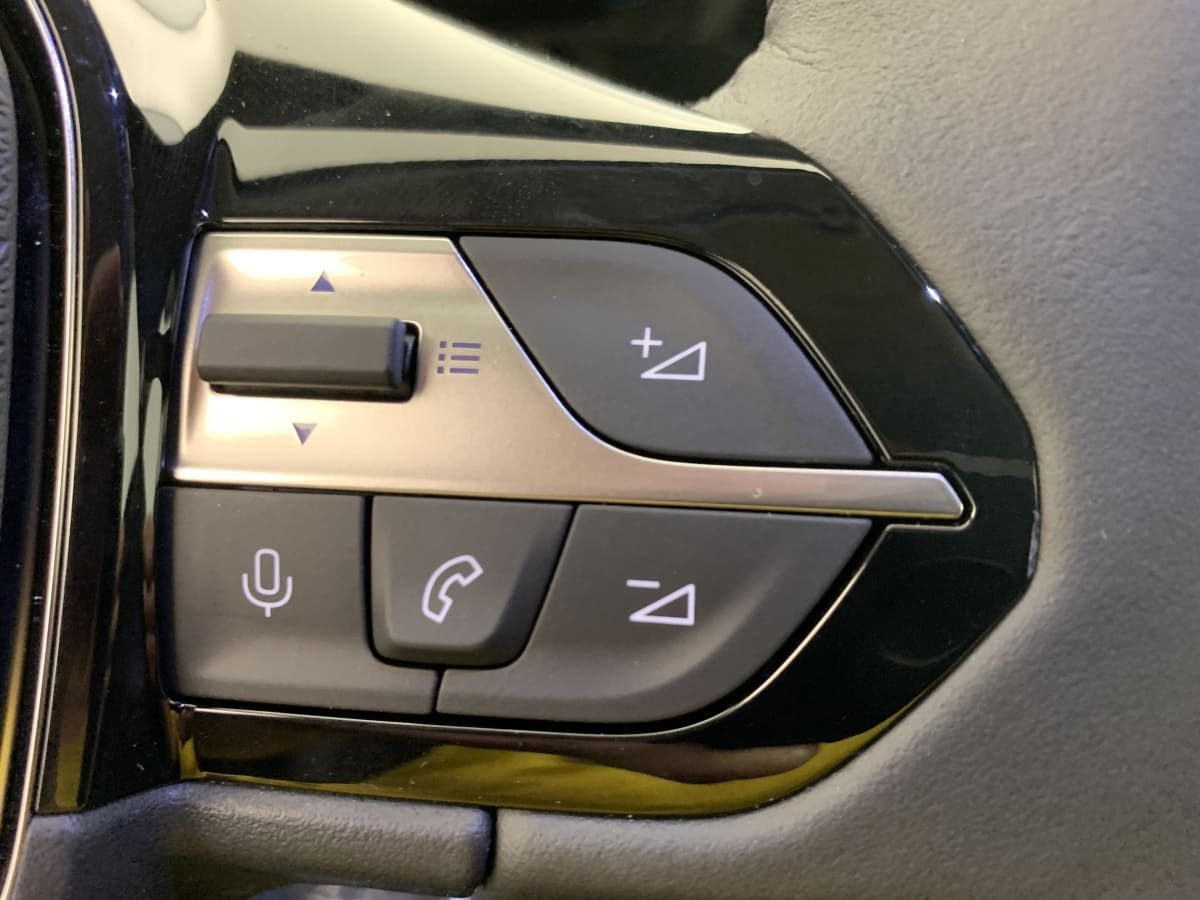 Peugeot 308 — photo 18