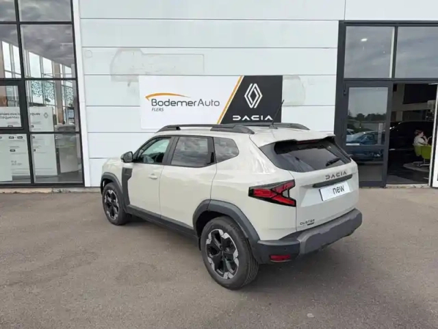 Dacia Duster hybrid 155 — photo 8