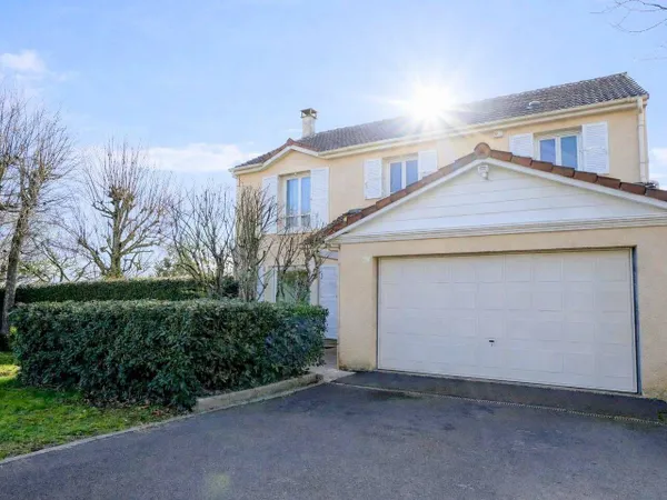Maison 8 pièces 144 m²