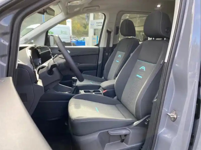 Ford Tourneo Connect grd 1.5 ecoboost 114ch titanium — photo 10