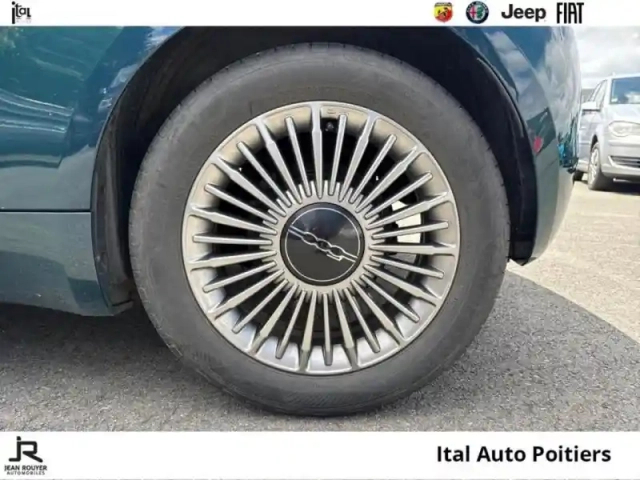 Fiat 500 fiat  e 95ch icône berline  23.8 kwh — photo 11