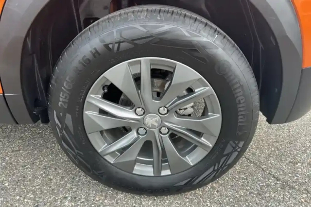 Peugeot 2008 puretech 100 s&amp;s bvm6 — photo 12