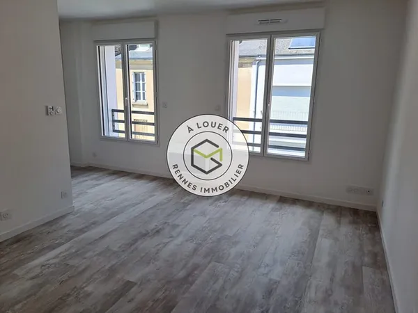 RENNES - RUE DESCARTES - STUDIO DE 25 m² À LOUER