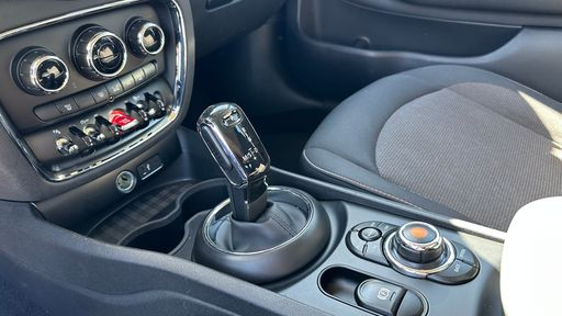 Mini Clubman 2.0 Cooper D 150 Steptronic8 - Business – 2018 – 146409 km – Diesel – Boîte Automatique — photo 24