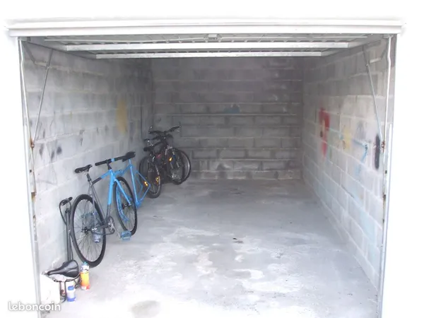 Loue Garage