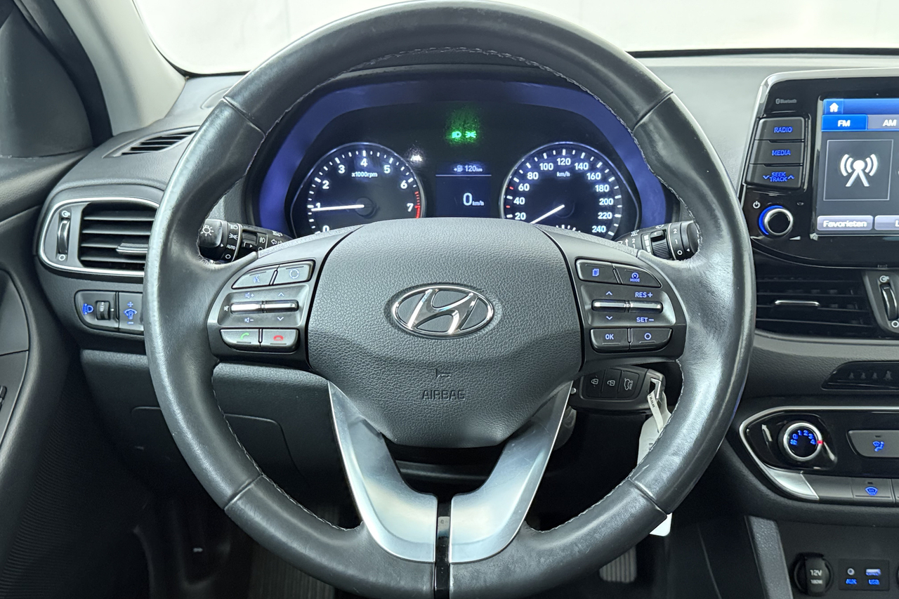 Hyundai i30 SW — photo 10