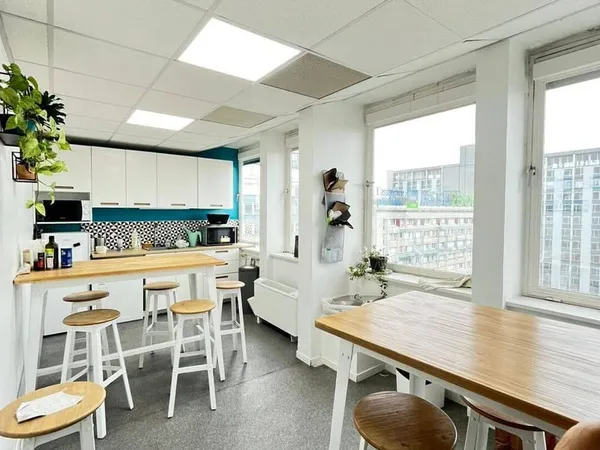 Bureaux 3 pièces 273 m²