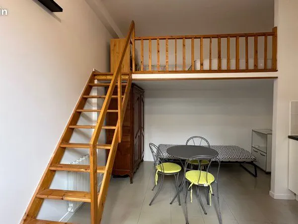 À louer - Studio mezzanine de 17 m² avec terrasse