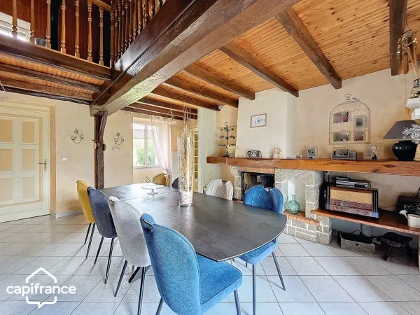 Maison 8 pièces 151 m²