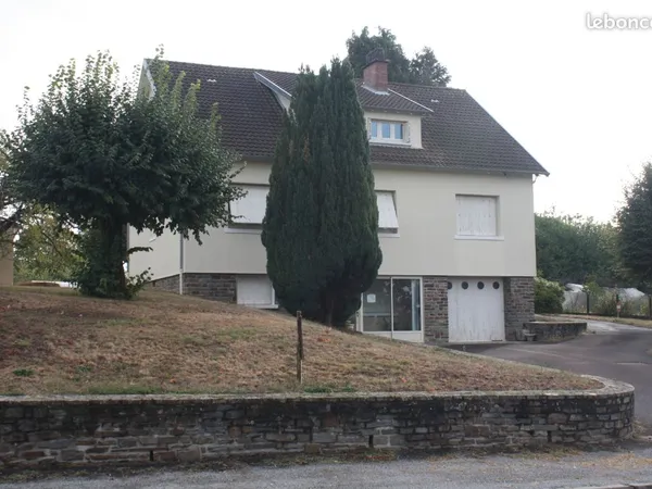 Maison avec isolation et atelier