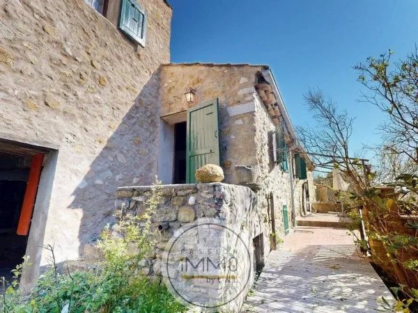 Maison 8 pièces 280 m²