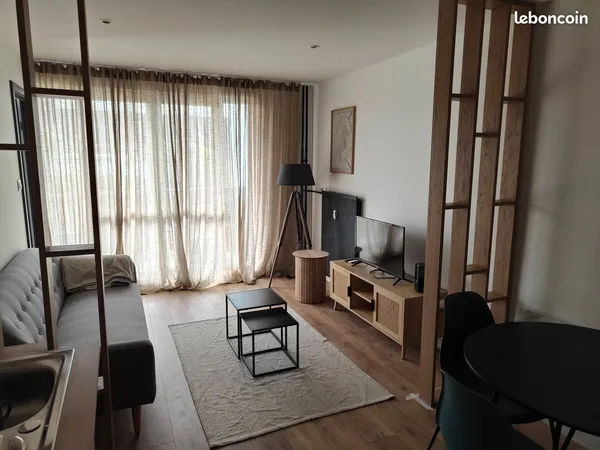 T2 meublé rénové 36 m² avec balcon, parking et cave - Vandoeuvre-lès-Nancy - 730 CC
