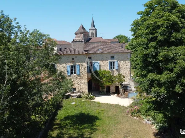 Propriété 5 pièces 170 m²