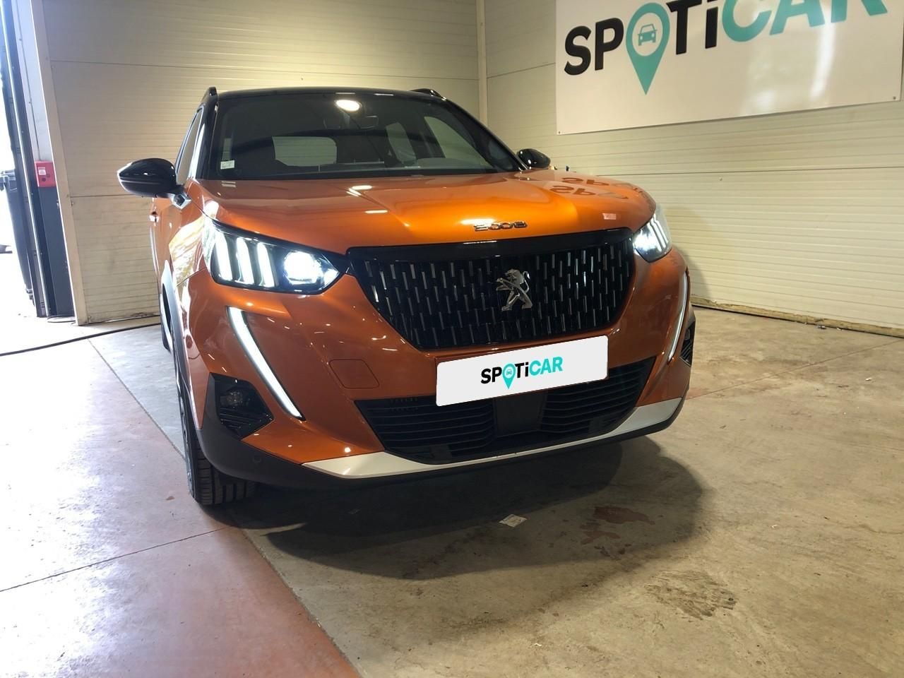 Peugeot 2008 puretech 130 s&s eat8 gt pack — photo 2
